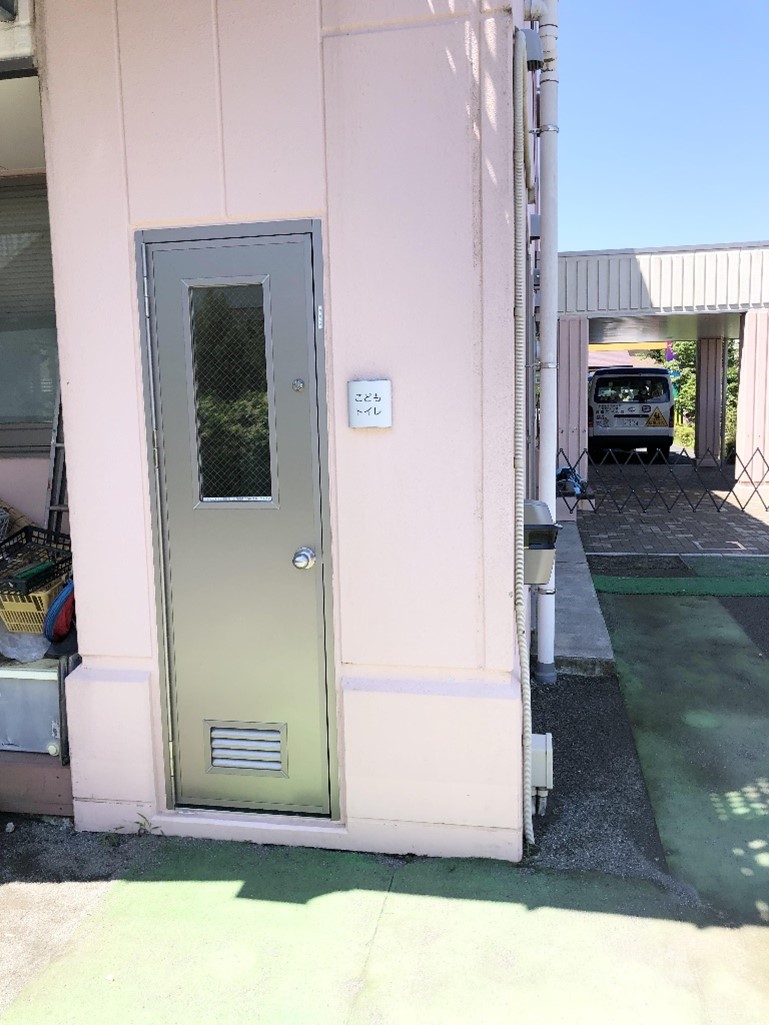 こどもトイレ